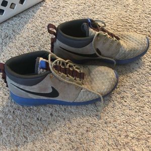 Nike roshe boots